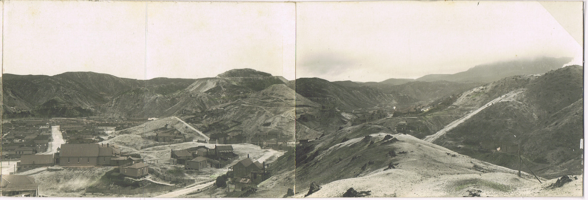 Lyell panorama 2.jpg